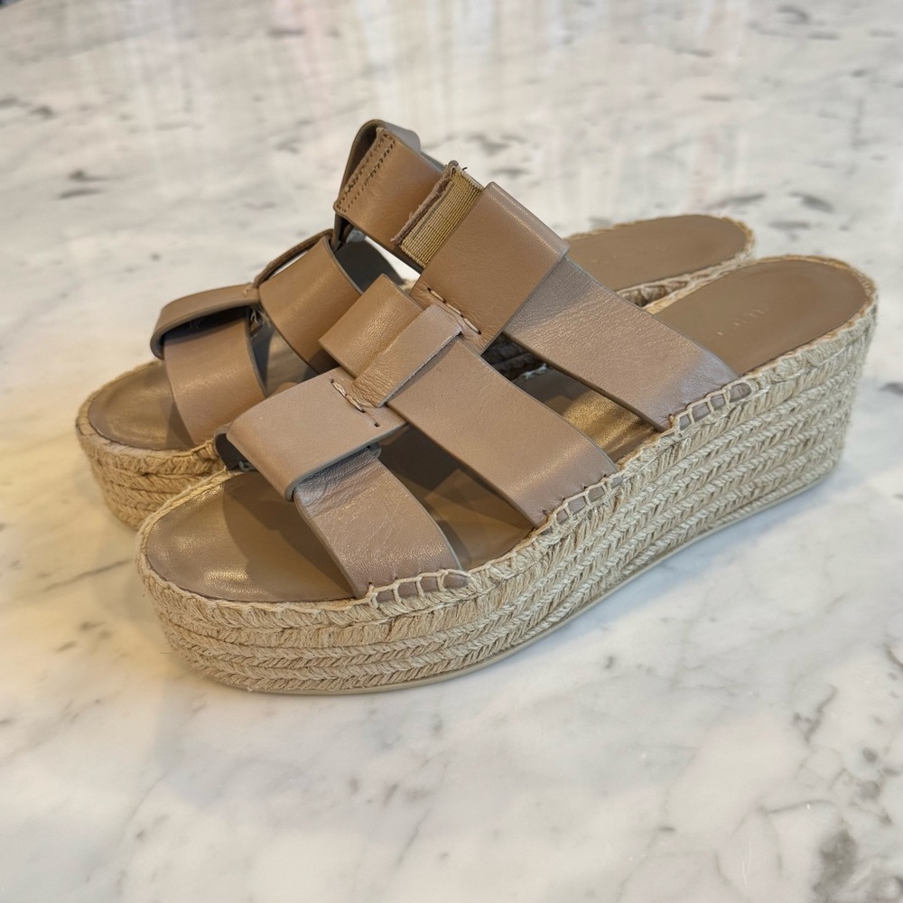 Women's Preowned Taupe Vince Wedge/Platform Sandals Size 8